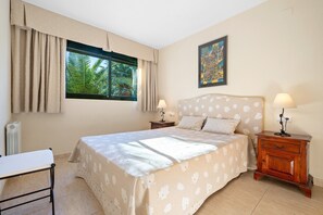 2 slaapkamers, een strijkplank/strijkijzer, gratis wifi, beddengoed