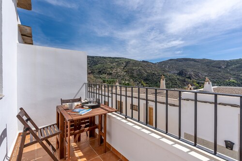 Chalet "Villa Picena Las Alpujarras" with private terrace and Wi-Fi