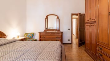 3 chambres, fer et planche à repasser, Wi-Fi gratuit, draps fournis