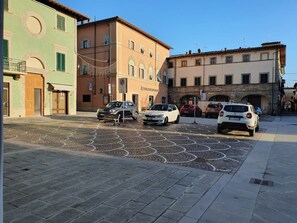 Property grounds - Holiday Home "Le Balze" with Mountain View, Private Garden & Wi-Fi (Castelfranco di Sopra)