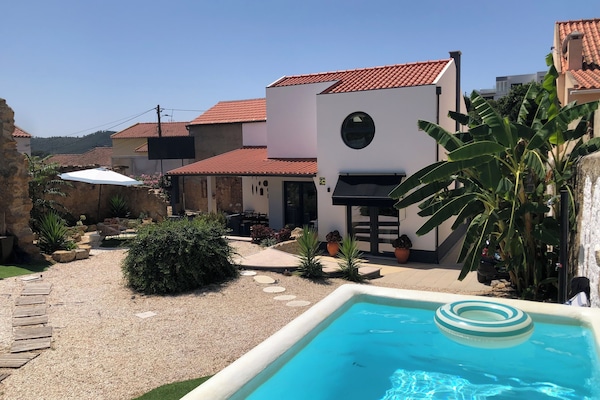 Imagine-se a relaxar no paraíso, com conforto e estilo! Reserve já!