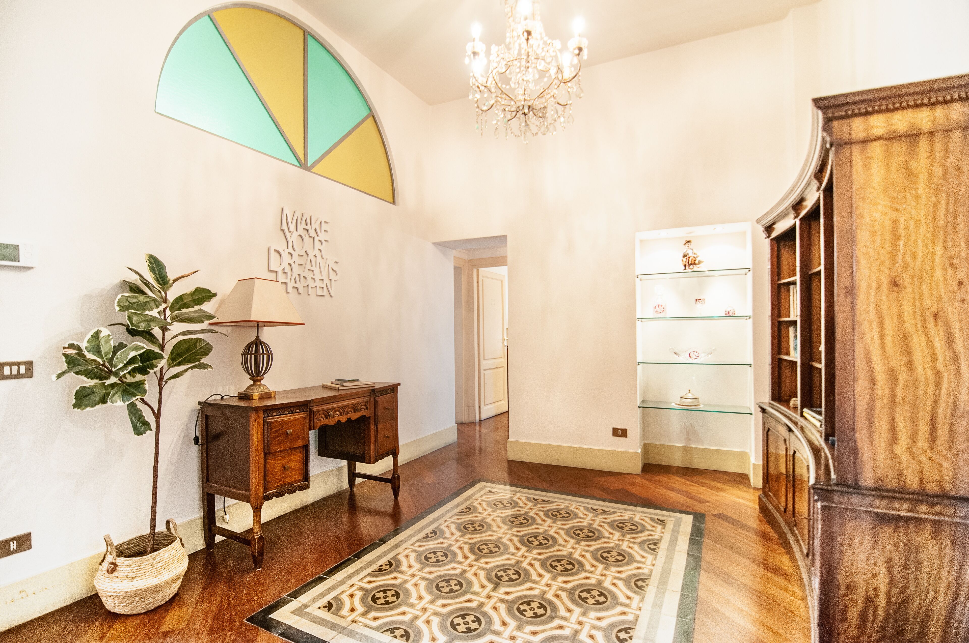 28-inch Smart TV with digital channels, TV, Netflix