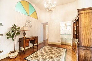 28-Zoll-Smart-TV mit Digitalempfang, Fernseher, Netflix