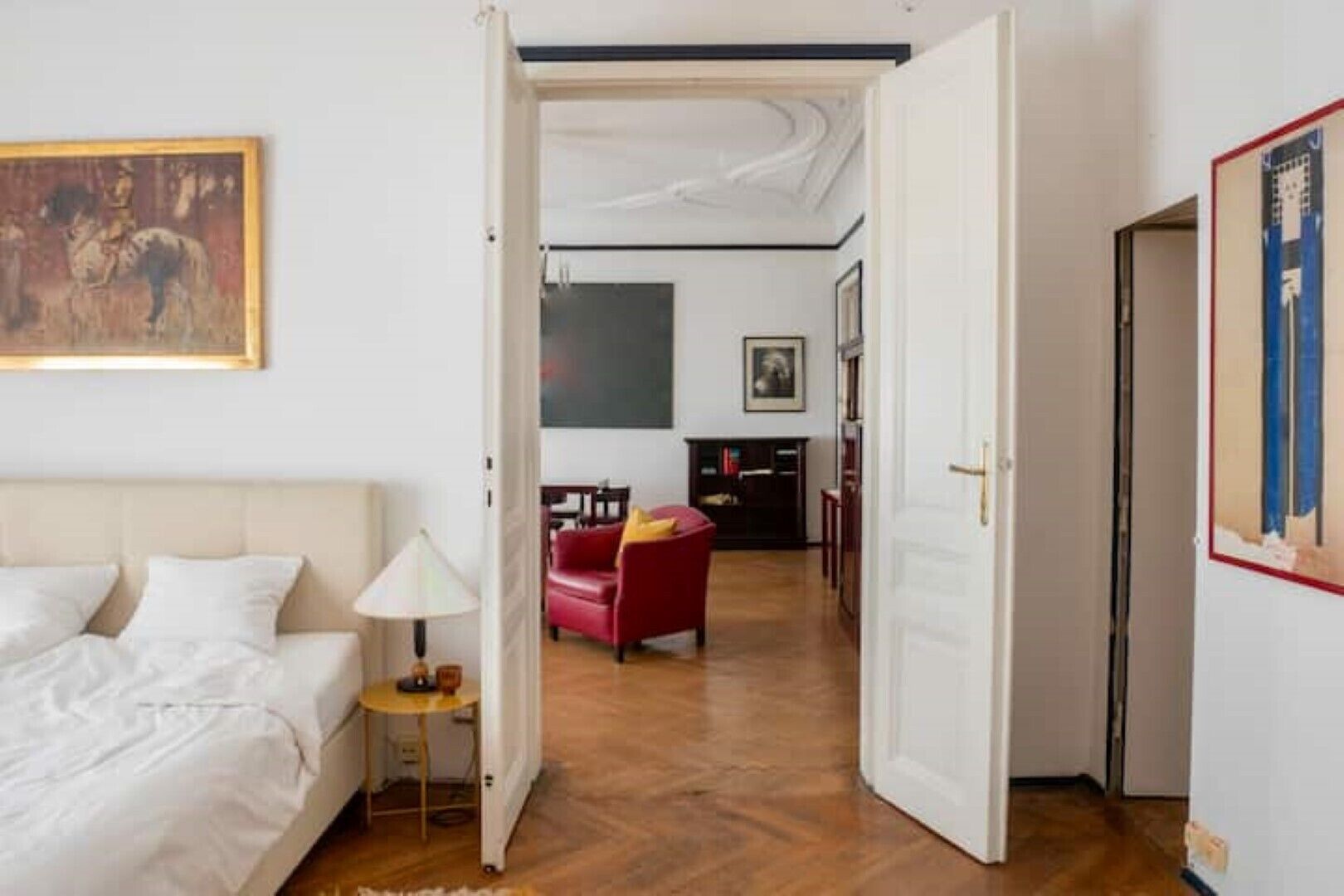 2 bedrooms, desk, iron/ironing board, travel cot