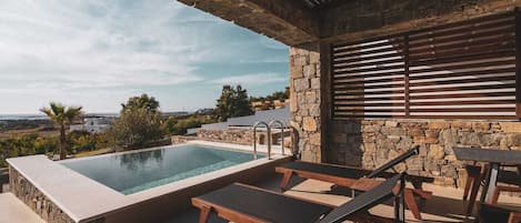 Family Studio, Private Pool | Private pool