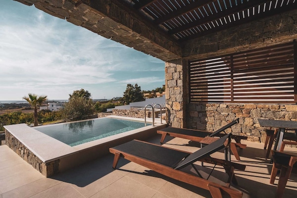 Estudi en suite Deluxe, piscina privada, vistes al mar | Piscina privada