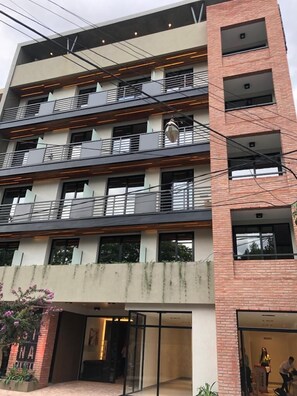 واجهة المنشأة