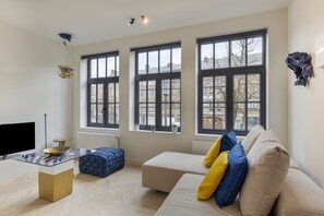 Smart-tv en een stereo