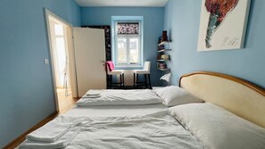 1 chambre, fer et planche à repasser, Wi-Fi gratuit, draps fournis