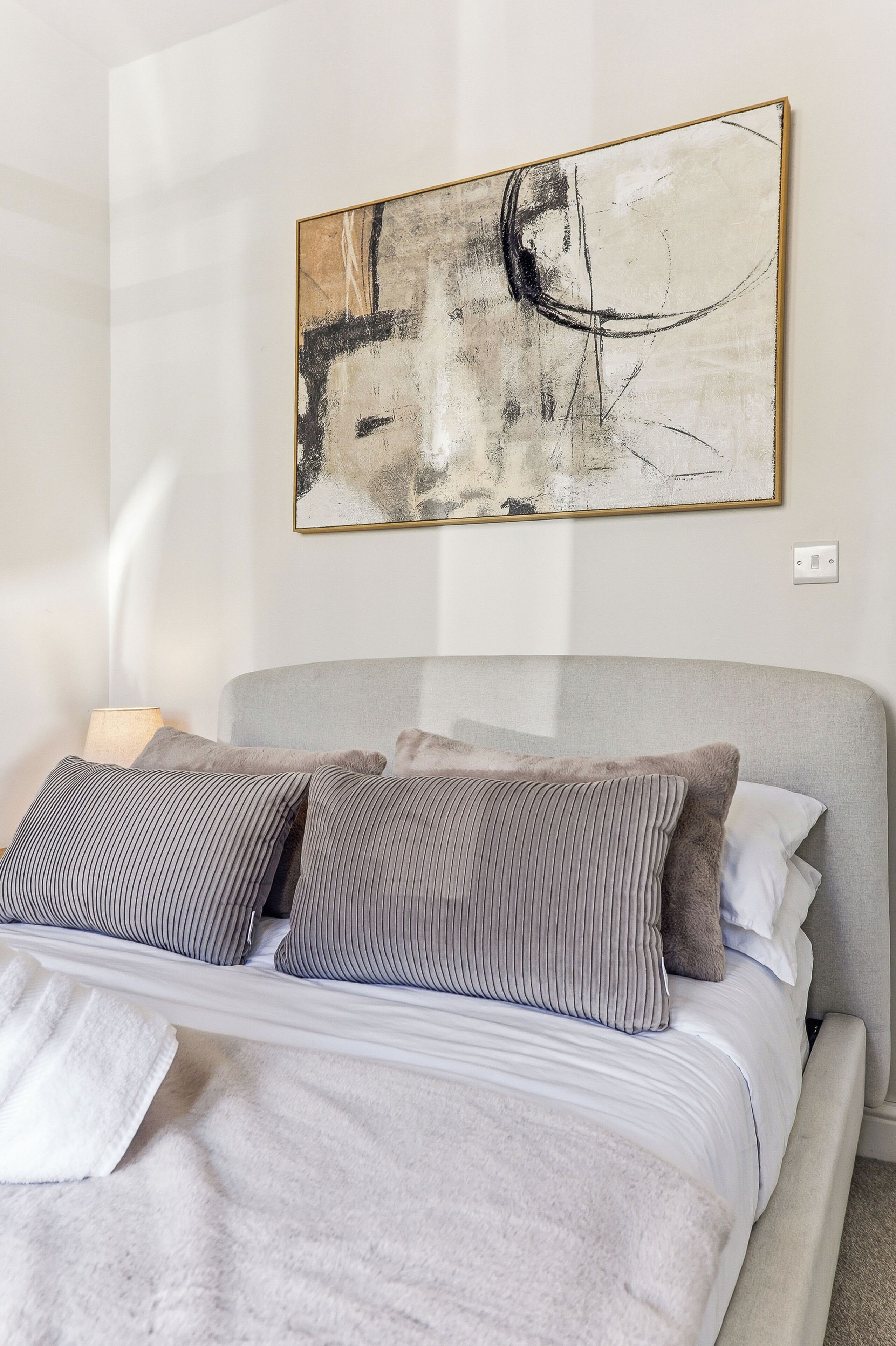 2 dormitorios, tabla de planchar con plancha, wifi gratis y ropa de cama