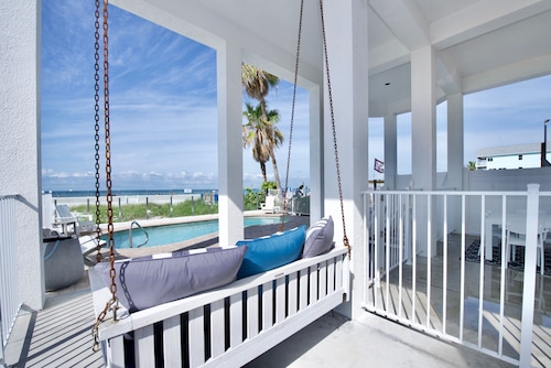 White Sugar Sands is waiting for you