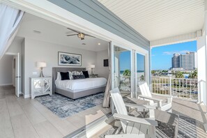 5 عدّة غرف نوم ومكواة/لوح كي وخدمة الإنترنت وملاءات أسرّة