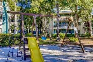 Children's area - 2nd-floor condo with balcony, hot tub, outdoor pool, grills, gym, & washer/dryer (Hilton Head)