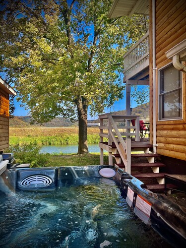 Lazy River Cabin