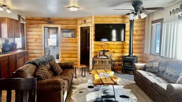 Smart TV y chimenea