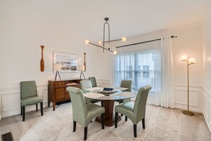 Dining - Marina View Lake Lanier Islands and Margaritaville - House w/ Hot Tub & Skeeball (Buford)