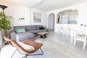 Smart TV - Modern Apartment with Panoramic Views in Riviera del Sol, Mijas (Las Lagunas de Mijas)