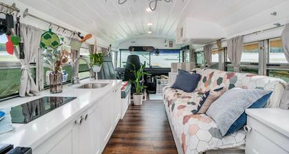 Getaway Skoolie- OFF Grid & Take you wherever your heart desire