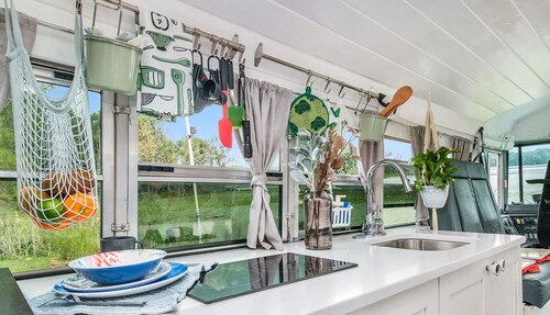 Getaway Skoolie- OFF Grid & Take you wherever your heart desire