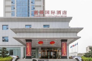 Exterior - Jiasheng International Hotel (Jiayu)