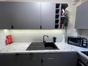 Fridge, microwave, oven, stovetop