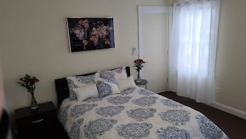 1 slaapkamer, een bureau, gratis wifi, beddengoed