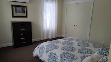 1 slaapkamer, een bureau, gratis wifi, beddengoed