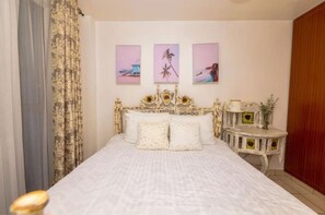 1 chambre, fer et planche à repasser, Wi-Fi, draps fournis