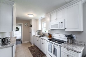 Fridge, microwave, oven, stovetop - Riverfront Shore House w/ Ocean View, Private Beach, 6 Bedrooms and Lots of Toys (Brielle)