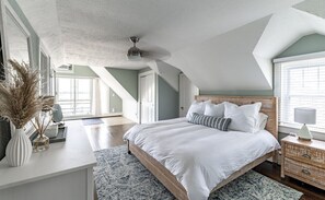 6 habitaciones, escritorio y tabla de planchar con plancha 