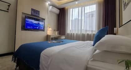 Yebang Convenience Hotel (Guilin North Railway Station)