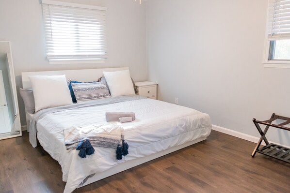 5 bedrooms, desk, iron/ironing board, free WiFi