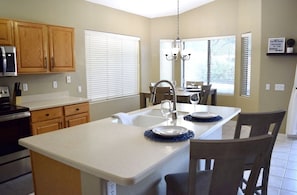 Fridge, microwave, oven, stovetop - Entire Home Perfect for Super Bowl! (Phoenix)