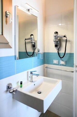 Bathroom - Signora Tita B&B Chianalea Scilla (Scilla)