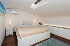 Apartment - Luxury sea View, With Infinity Pool in Sicily (Cefalù)