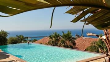 Apartment | Pool | Outdoor pool