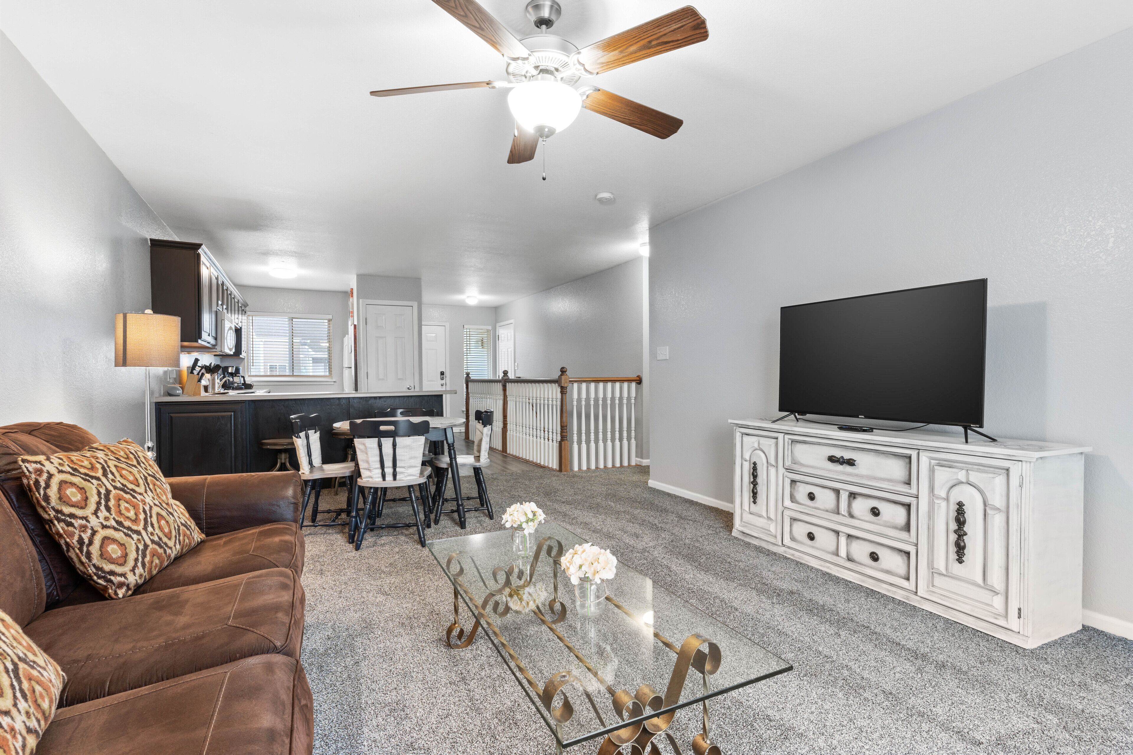 King Bed, Garage and Free Parking, KSMANE1205