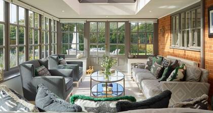 The Whistler s Perch - From 1100 Per Night