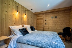 3 chambres, fer et planche à repasser, Wi-Fi gratuit, draps fournis