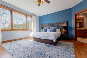 4 soveværelser, strygejern/strygebræt, internetforbindelse, sengetøj