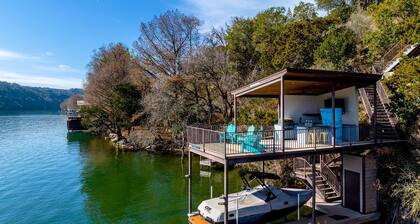Spacious Luxury Retreat: Ideal for Groups, Families & Couples Seeking Serenity