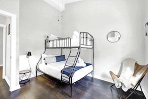 2 bedrooms, free WiFi, bed sheets