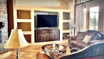 智能电视、壁炉