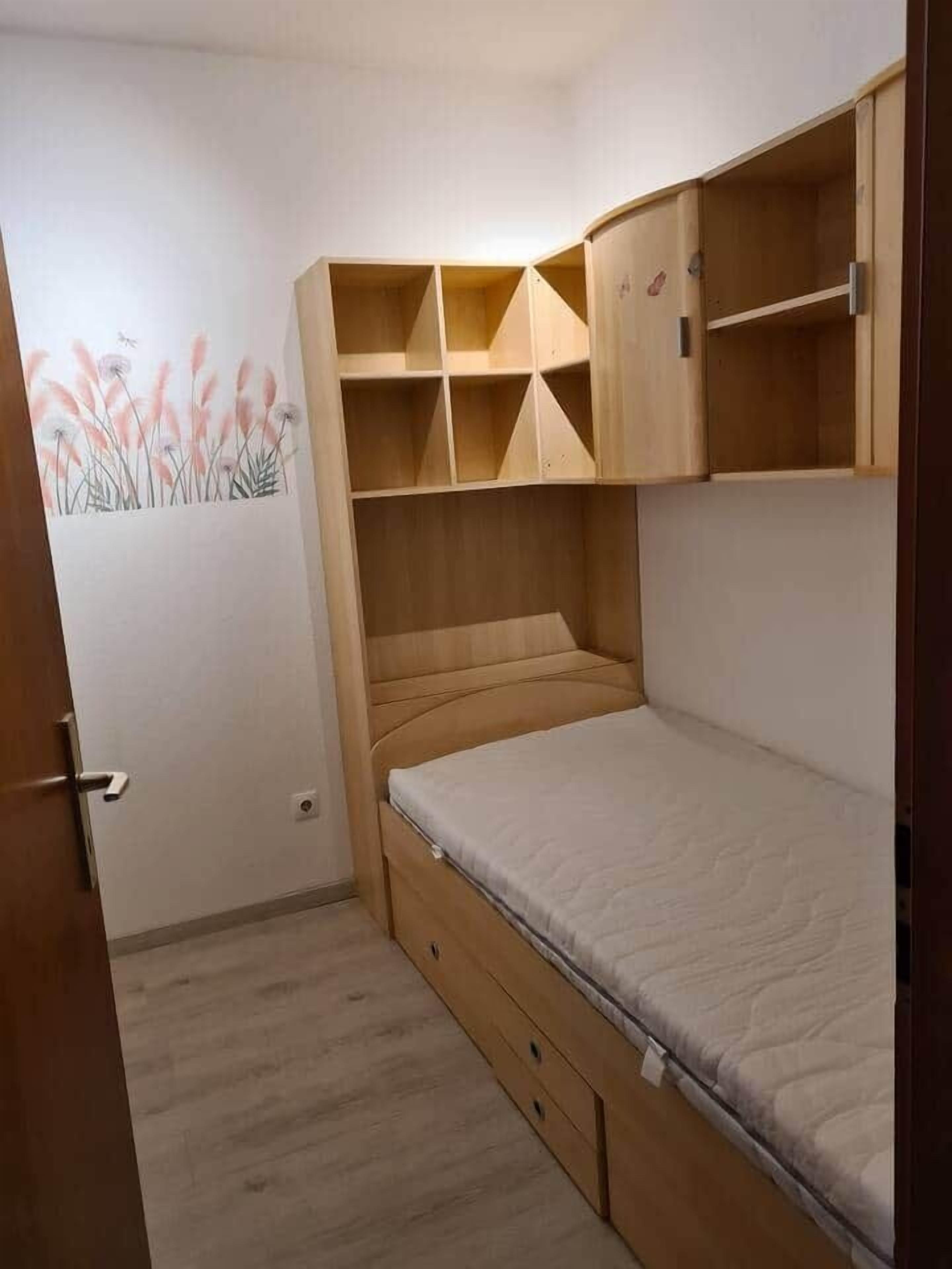 2 bedrooms, iron/ironing board, free WiFi
