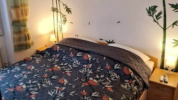 2 Schlafzimmer, Reisekinderbett, kostenloses WLAN