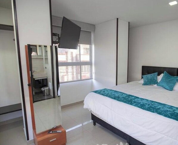 3 bedrooms, desk, free WiFi, bed sheets