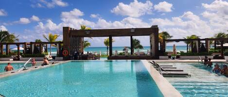Outdoor pool, a heated pool