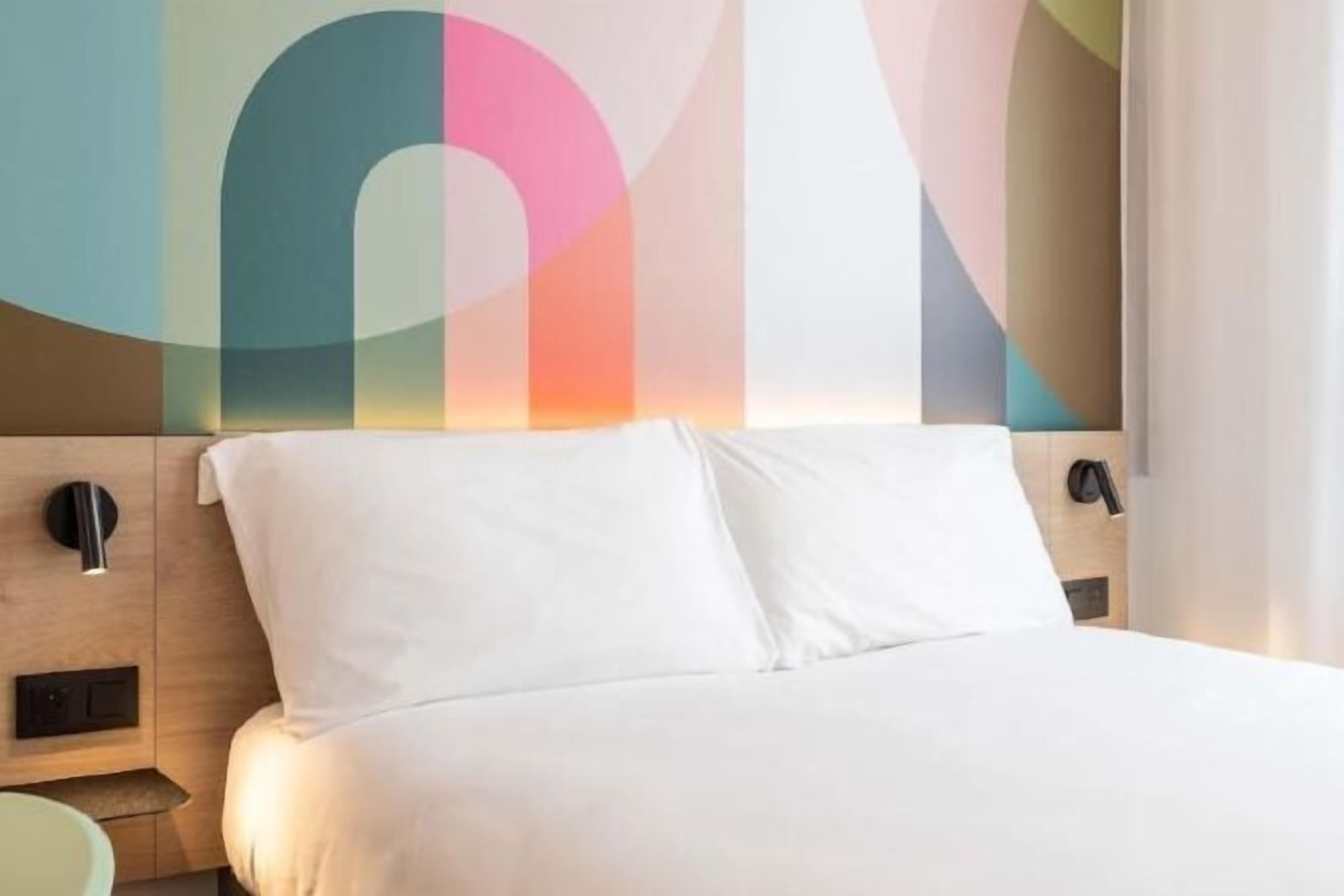 Bureau, espace de travail pour ordinateur portable