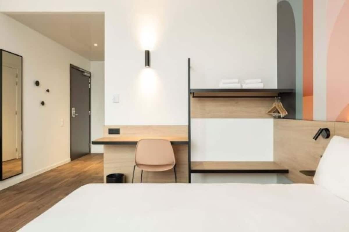 Desk, laptop workspace, soundproofing, iron/ironing board