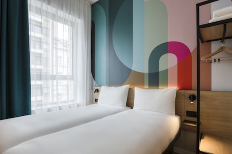 Ropa de cama hipoalergénica, escritorio y cortinas blackout
